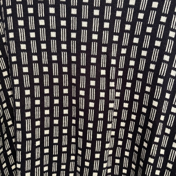 Ben Sherman All Over Geometric Design Crew Neck Navy & Whte Sweater in Marine XL - Picture 4 of 12
